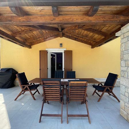 Villa Berto Nedeščina Екстериор снимка