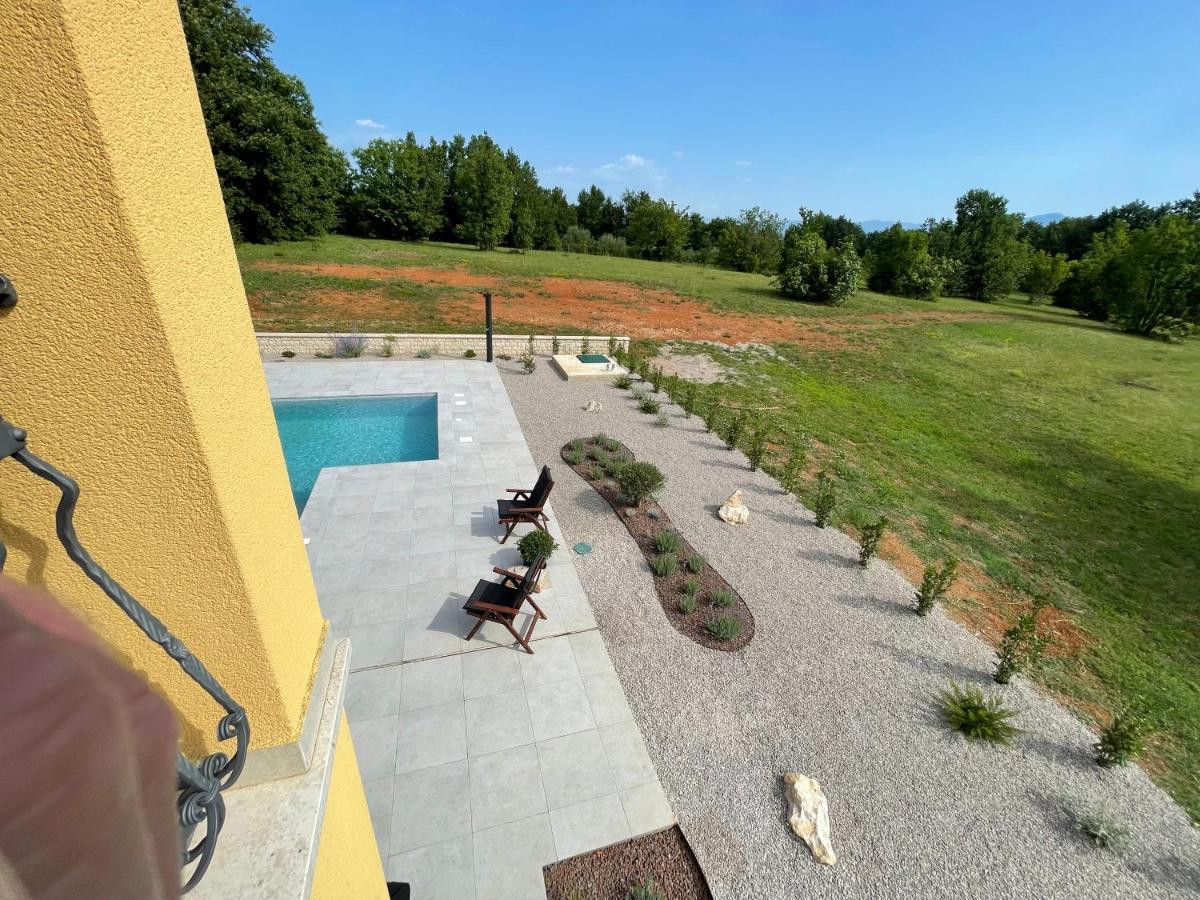 Villa Berto Nedeščina Екстериор снимка