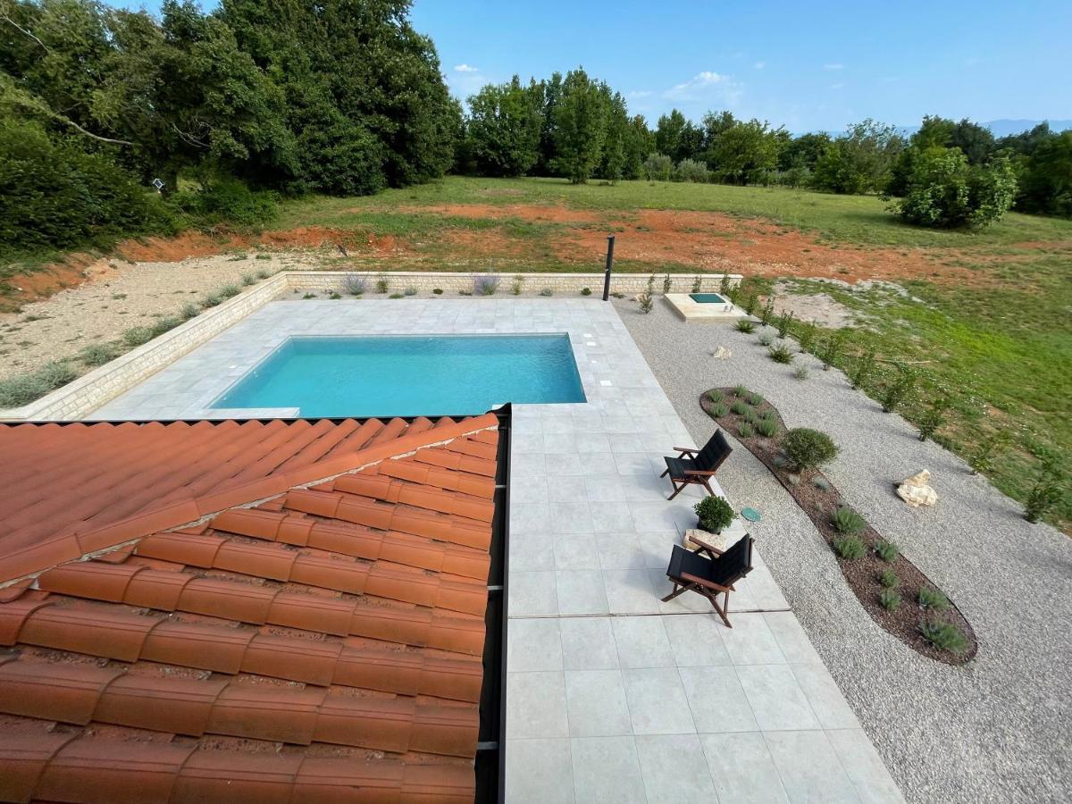 Villa Berto Nedeščina Екстериор снимка
